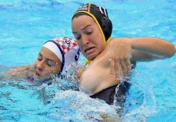 water polo oops. Photo #5