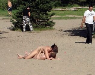 public beach sex. Photo #2