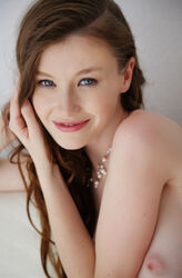 emily bloom fresh picture. Photo #2