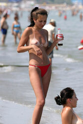 girlfriend nude in public. Photo #4